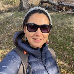 Meet your Posher, Karine